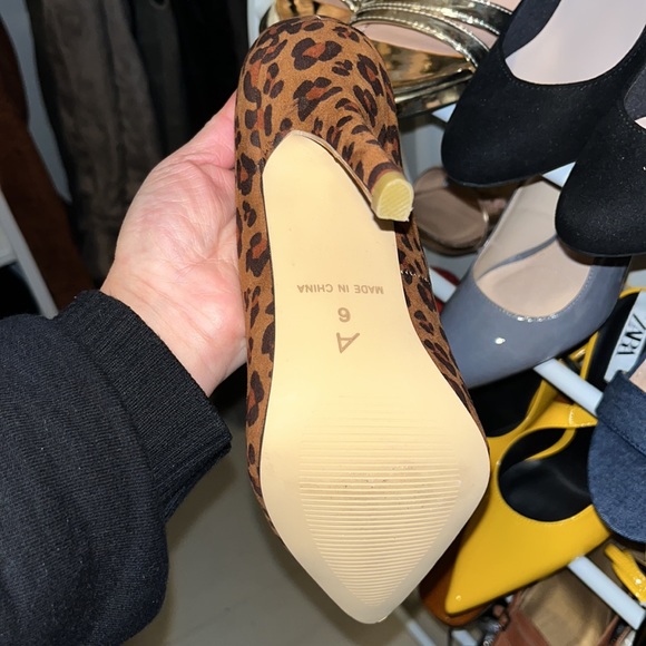 High heel - Picture 1 of 4